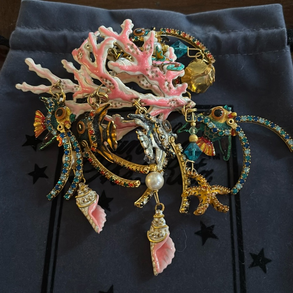 Lunch At The Ritz CORAL & FISH Pin/Pendant - Picture 10 of 12